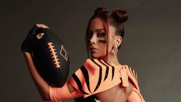 Anitta é chamada de pé frio após derrota do Bengals no Super Bowl